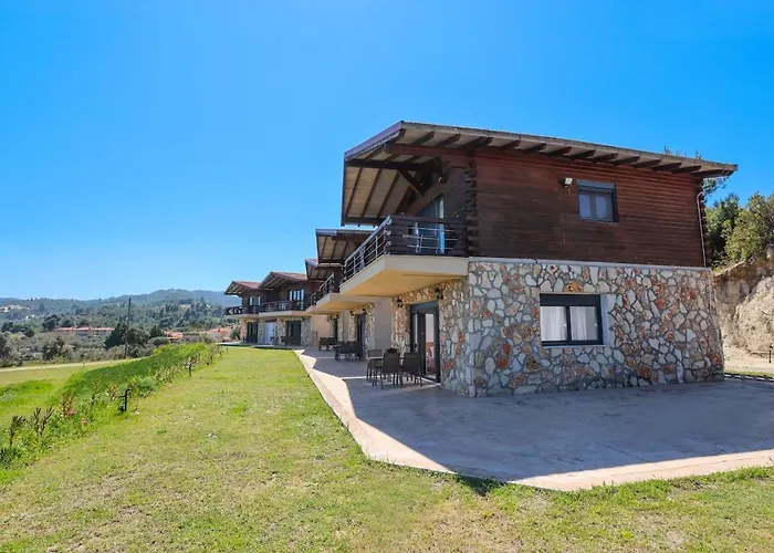 Апартаменты Hilltop 4 *